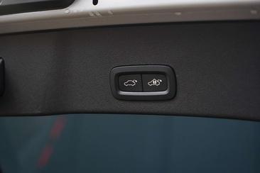 Volvo C40 Recharge Ultimate — photo 11