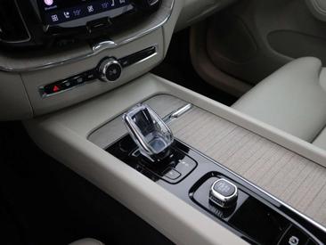 Volvo XC60 T6 Recharge Inscription — photo 23