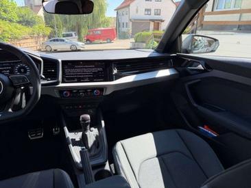 Audi A1 Sportback S Line 40 TFSI — photo 25