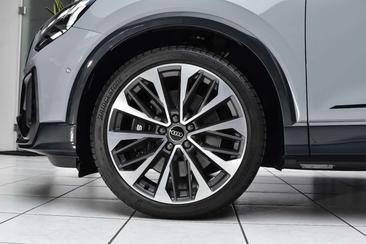 Audi SQ2 2.0 TFSI — photo 21