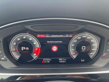 Audi S8 TFSI — photo 12