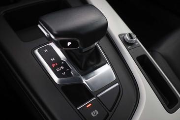 Audi A4 Avant 35 TFSI — photo 13