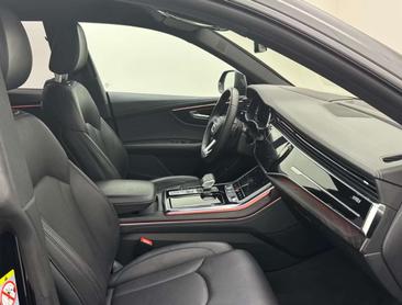 Audi Q8 50 TDI — photo 7