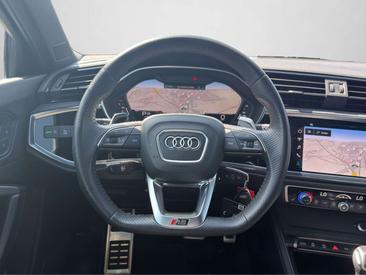 Audi RSQ3 — photo 9
