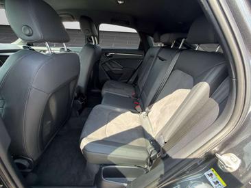 Audi RSQ3 — photo 14