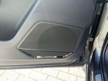 Audi RSQ3 — photo 17