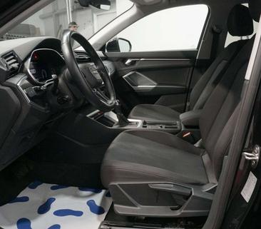 Audi Q3 35 TFSI — photo 8