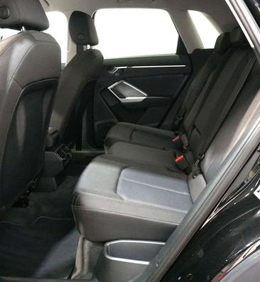 Audi Q3 35 TFSI — photo 17