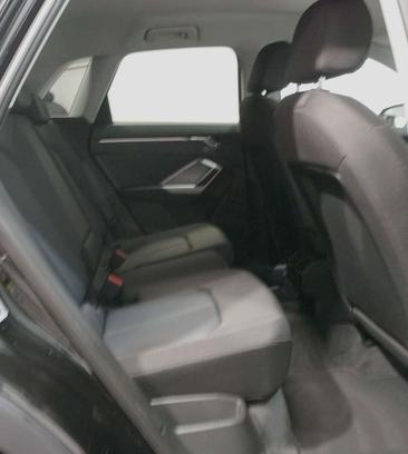 Audi Q3 35 TFSI — photo 25