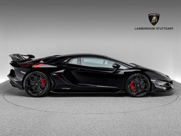 Lamborghini Aventador SVJ — photo 18