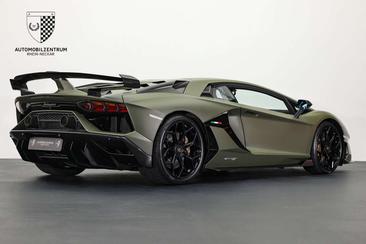 Lamborghini Aventador SVJ — photo 7