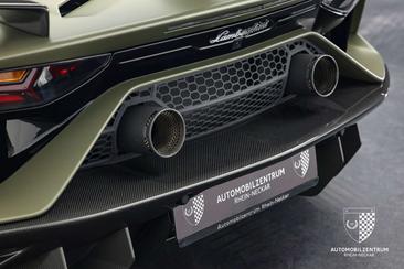 Lamborghini Aventador SVJ — photo 38