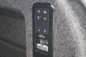 Land Rover Range Rover Noir SV P615 — photo 27