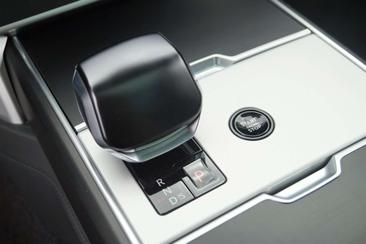 Land Rover Range Rover Noir SV P615 — photo 35