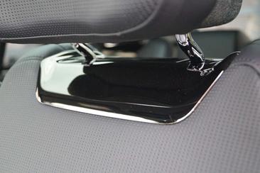 Land Rover Range Rover Noir SV P615 — photo 42