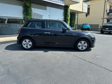 Mini Hatch 3 Portes One — photo 2
