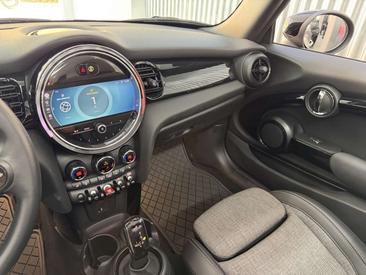 Mini Cabrio COOPER — photo 11