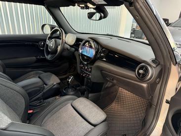 Mini Cabrio COOPER — photo 13