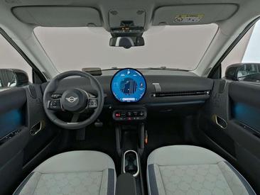 Mini Hatch Classic Cooper SE — photo 4