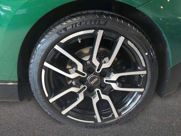 Mini Cooper E JCW — photo 7