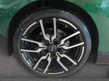 Mini Cooper E JCW — photo 8