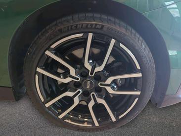 Mini Cooper E JCW — photo 9