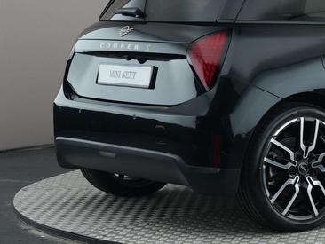 Mini Hatch Classic Cooper SE — photo 17