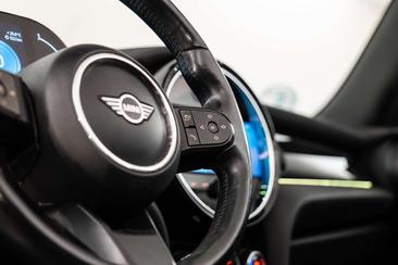 Mini Cabrio COOPER — photo 14