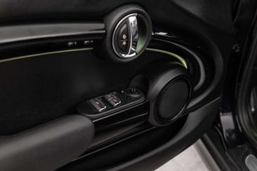 Mini Cabrio COOPER — photo 18