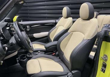 Mini Cabrio ONE — photo 11