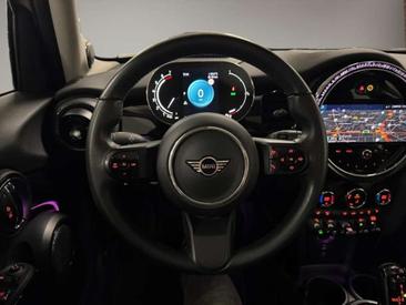Mini Cooper E — photo 9
