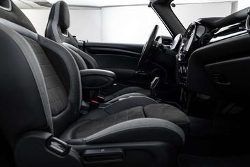 Mini Cabrio John Cooper Works — photo 22