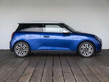 Mini 3 Portes Classic Cooper SE — photo 6