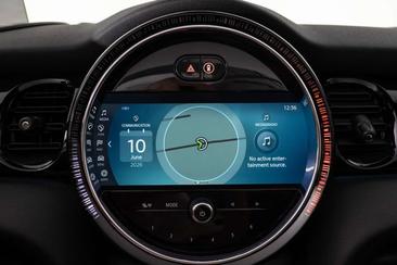 Mini Cabrio John Cooper Works — photo 31