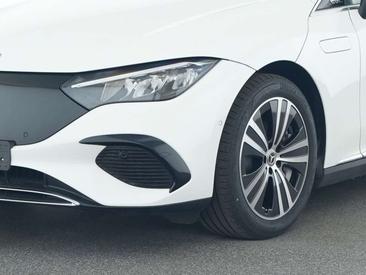 Mercedes EQE 300 Advanced Plus — photo 2