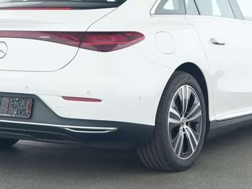 Mercedes EQE 300 Advanced Plus — photo 3