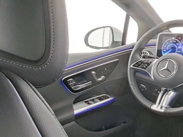 Mercedes EQE 300 Advanced Plus — photo 8