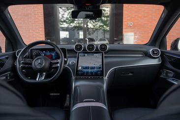 Mercedes GLC 400 — photo 11