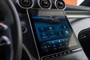 Mercedes GLC 400 — photo 14