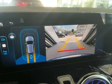 Mercedes GLA 200 AMG Line — photo 12