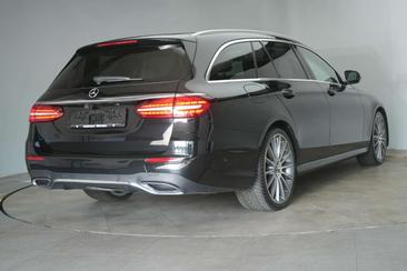 Mercedes Classe E 220 AMG-Line — photo 3