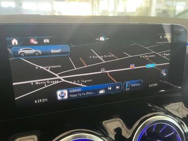 Mercedes GLA 200 AMG Line — photo 15