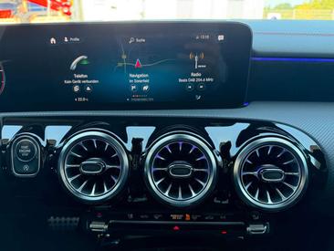 Mercedes CLA Shooting Break 220 AMG Line — photo 18