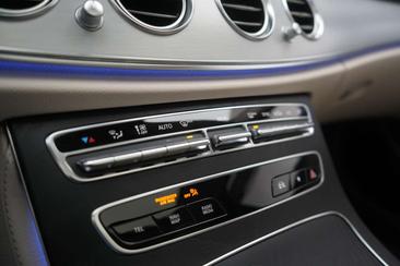 Mercedes Classe E 220 AMG-Line — photo 18