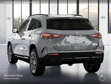 Mercedes GLA 200 Night Edition — photo 20