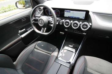 Mercedes GLA 200 AMG Line — photo 15
