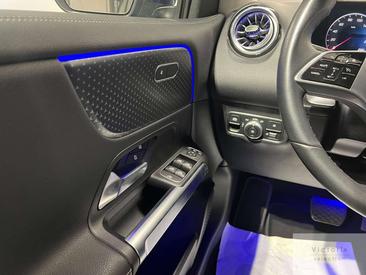 Mercedes GLB 200 — photo 9