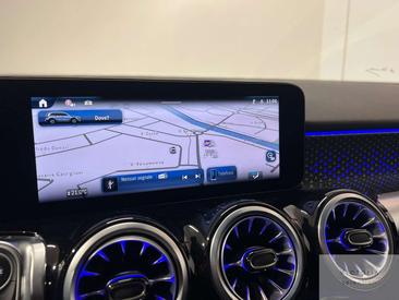Mercedes GLB 200 — photo 12