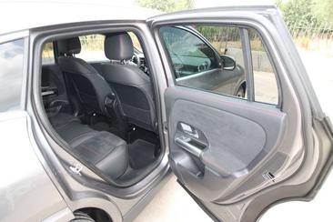 Mercedes GLA 200 AMG Line — photo 21