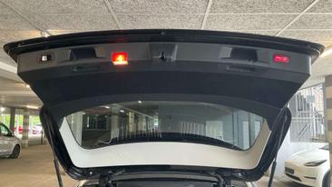 Mercedes Classe E 300 — photo 16